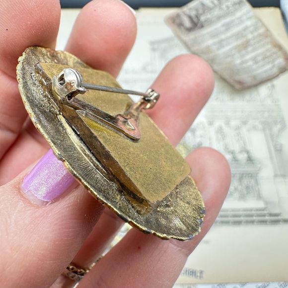 Antique Victorian Mourning Silver and Gold Tone Picture Photo Pin Brooch - Picture 5 of 6